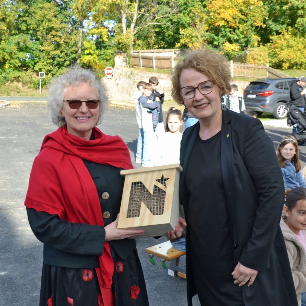 Instagram post from teamgemeinsamfuergrabern. This post is in position 4.